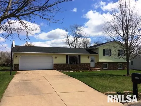 1017 Redbud Ln, Eureka, IL 61530 photo 2
