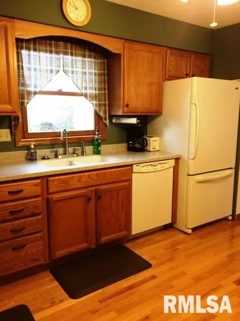 1017 Redbud Ln, Eureka, IL 61530 photo 7