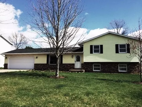 1017 Redbud Ln, Eureka, IL 61530 photo 1