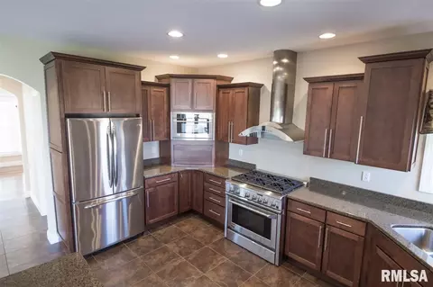 9 Cobblestone Way, Eureka, IL 61530 photo 11