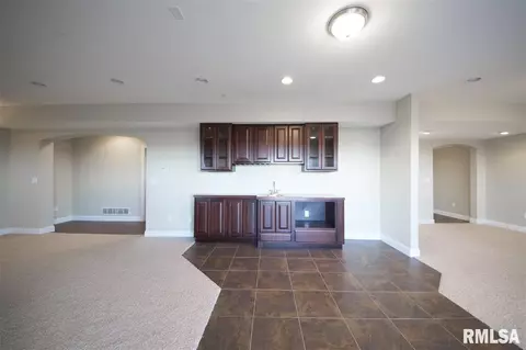 9 Cobblestone Way, Eureka, IL 61530 photo 8