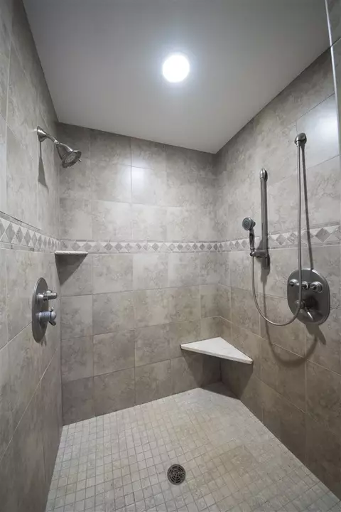 9 Cobblestone Way, Eureka, IL 61530 photo 20