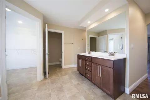 9 Cobblestone Way, Eureka, IL 61530 photo 28