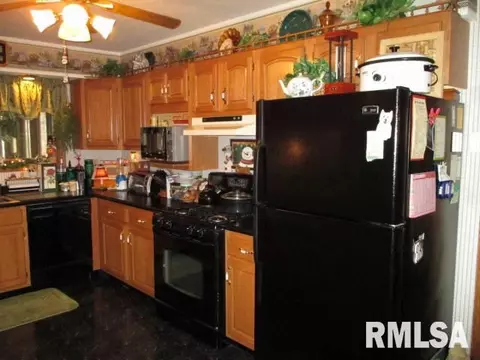 212 Apple Dr, Metamora, IL 61548 photo 8