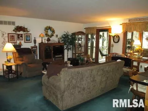 212 Apple Dr, Metamora, IL 61548 photo 3