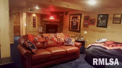 855 Main, Fairview, IL 61432 photo 21