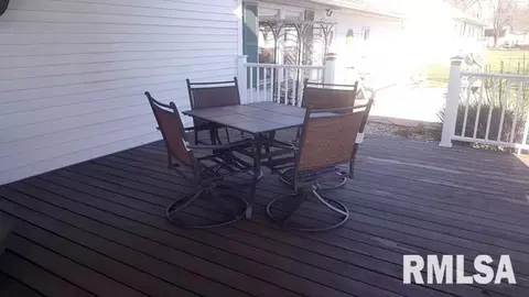 855 Main, Fairview, IL 61432 photo 7