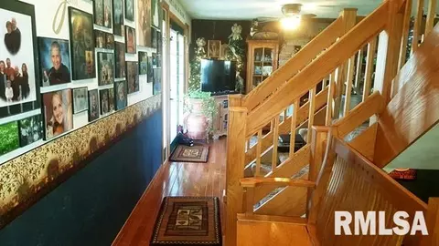 855 Main, Fairview, IL 61432 photo 27