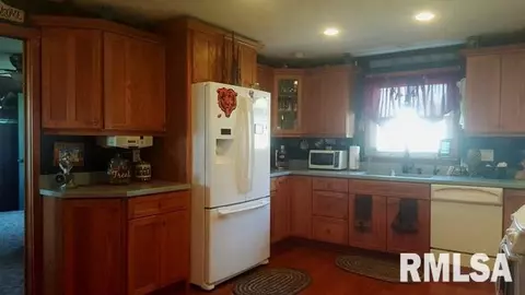 855 Main, Fairview, IL 61432 photo 15