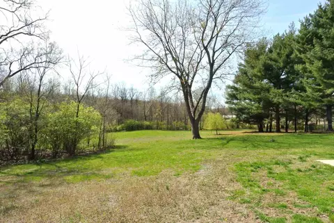 2000 Edgewater Dr, Pekin, IL 61554 photo 10