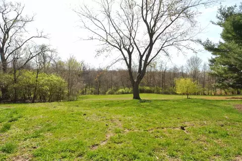 2000 Edgewater Dr, Pekin, IL 61554 photo 9