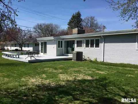 705 E Franklin St, Macomb, IL 61455 photo 18