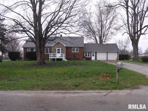 301 E Nichols St, Secor, IL 61771 photo 1