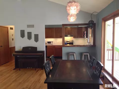 402 Highview, Eureka, IL 61530 photo 13