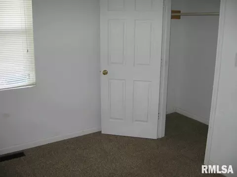 526 S Mcarthur St, Macomb, IL 61455 photo 7