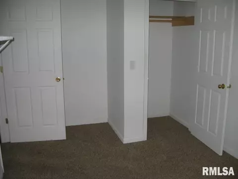 526 S Mcarthur St, Macomb, IL 61455 photo 6
