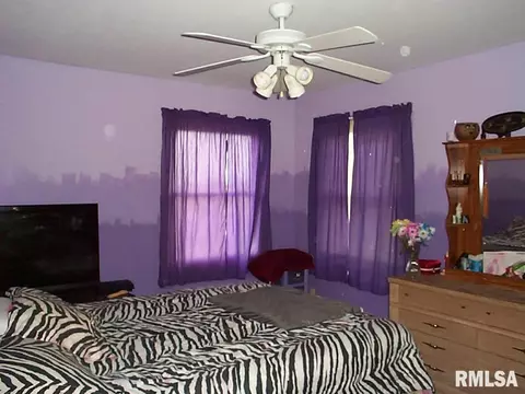 214 E State St, Washburn, IL 61570 photo 15