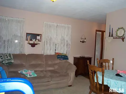 214 E State St, Washburn, IL 61570 photo 6