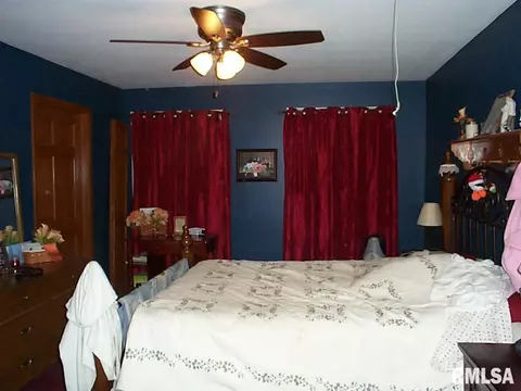 214 E State St, Washburn, IL 61570 photo 10