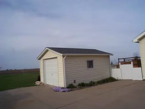214 E State St, Washburn, IL 61570 photo 23
