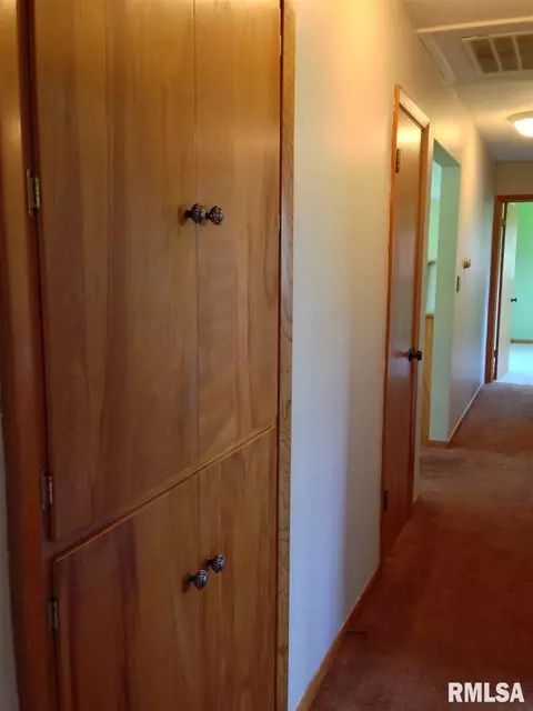 512 W Maple Dr, Eureka, IL 61530 photo 14