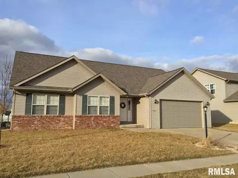 1429 Willow Dr, Washington, IL 61571 photo 2