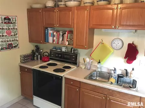 503 E Murray St, Macomb, IL 61455 photo 6
