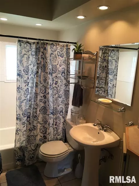 503 E Murray St, Macomb, IL 61455 photo 11