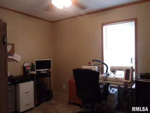 1601 E Jackson St, Macomb, IL 61455 photo 9