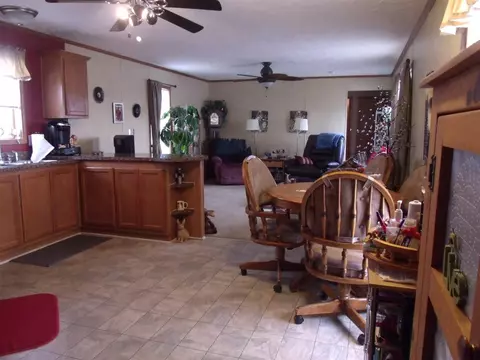 1601 E Jackson St, Macomb, IL 61455 photo 4