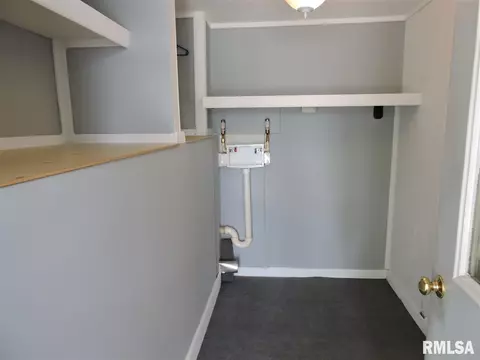 910 Memorial Dr, Macomb, IL 61455 photo 17