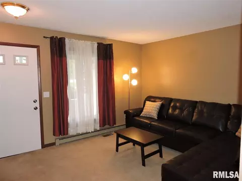 172 James Dr # C, Macomb, IL 61455 photo 8