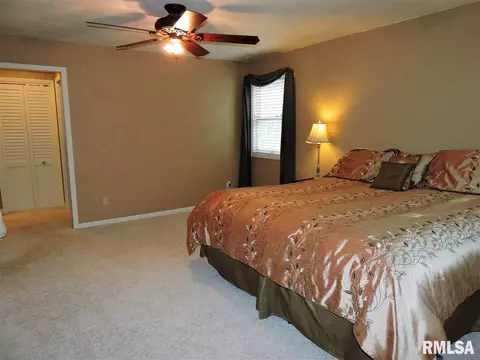 32 Elmo Dr, Macomb, IL 61455 photo 25