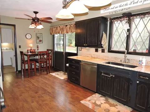 32 Elmo Dr, Macomb, IL 61455 photo 14