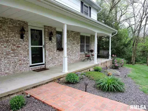 32 Elmo Dr, Macomb, IL 61455 photo 4
