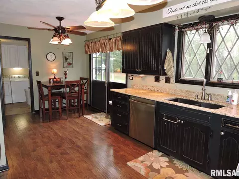 32 Elmo Dr, Macomb, IL 61455 photo 16