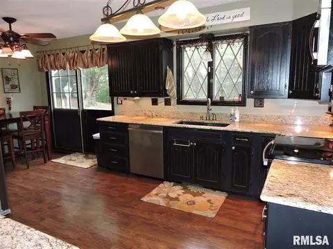 32 Elmo Dr, Macomb, IL 61455 photo 15