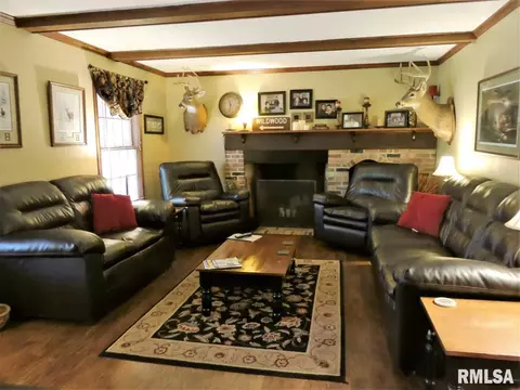 32 Elmo Dr, Macomb, IL 61455 photo 12