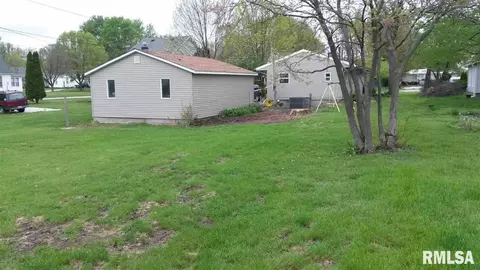 1109 E Calhoun, Macomb, IL 61455 photo 13