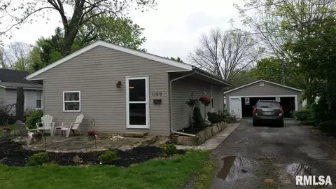 1109 E Calhoun, Macomb, IL 61455 photo 1