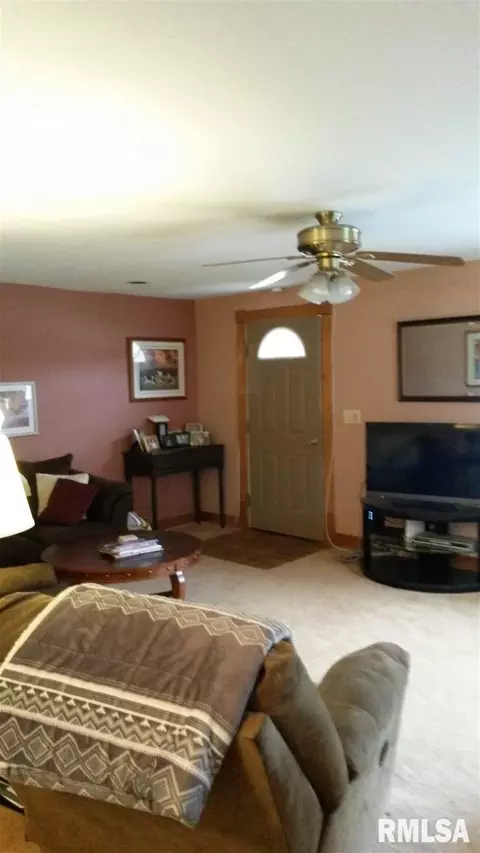1109 E Calhoun, Macomb, IL 61455 photo 10
