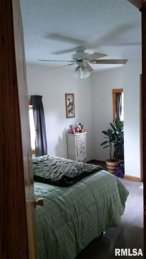 1109 E Calhoun, Macomb, IL 61455 photo 5