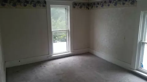 509 S Main St, Canton, IL 61520 photo 10