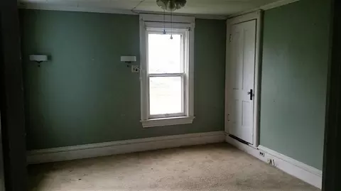 509 S Main St, Canton, IL 61520 photo 9