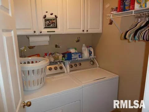 2303 W Marks Pl, Dunlap, IL 61525 photo 14