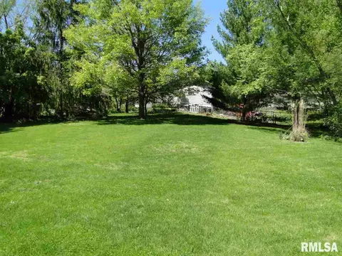 1419 Debbie Ln, Macomb, IL 61455 photo 31