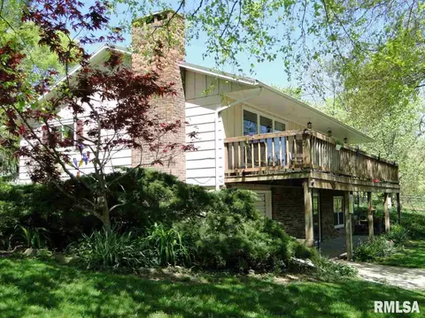 1419 Debbie Ln, Macomb, IL 61455 photo 3