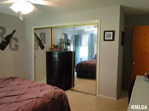 1419 Debbie Ln, Macomb, IL 61455 photo 15