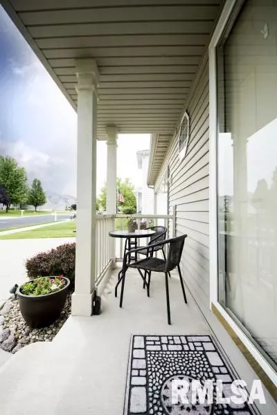 11337 N Columbine Dr, Dunlap, IL 61525 photo 3