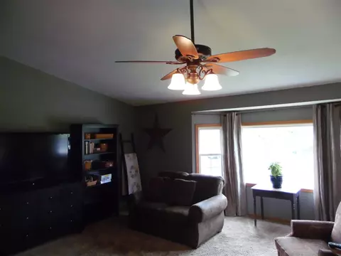 9618 W Littlefield Dr, Mapleton, IL 61547 photo 5